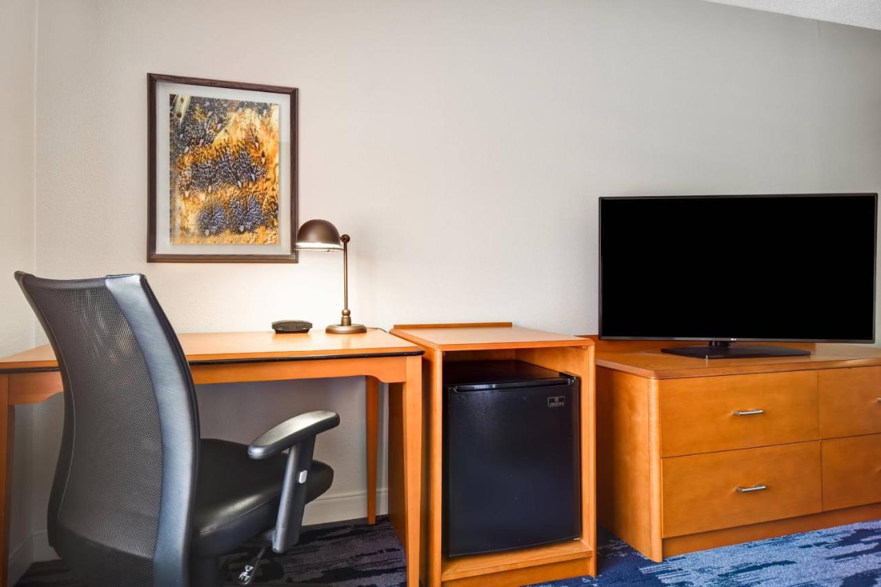 Fairfield Inn & Suites By Marriott Atlanta Кенесоу Екстериор снимка
