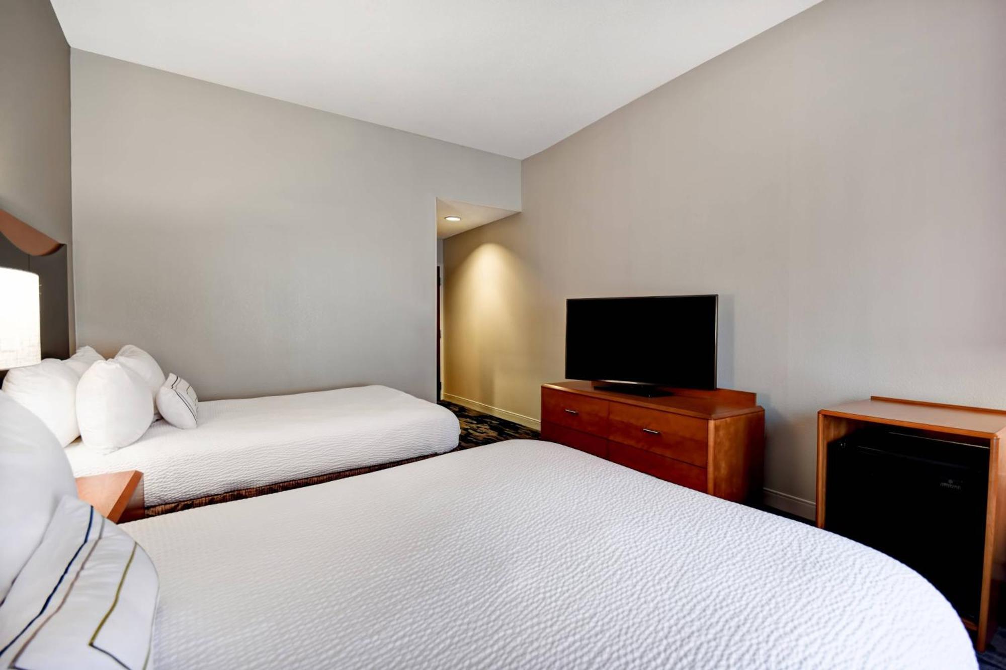 Fairfield Inn & Suites By Marriott Atlanta Кенесоу Екстериор снимка