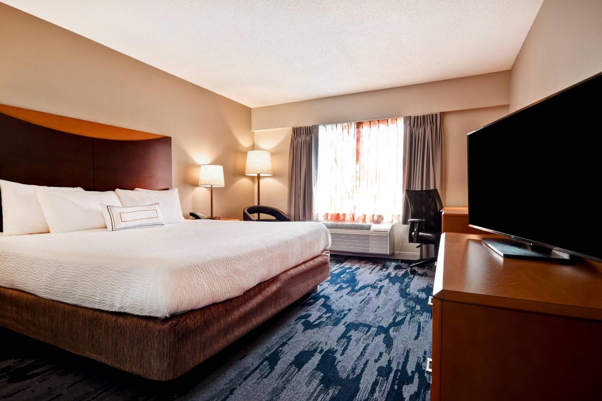 Fairfield Inn & Suites By Marriott Atlanta Кенесоу Екстериор снимка
