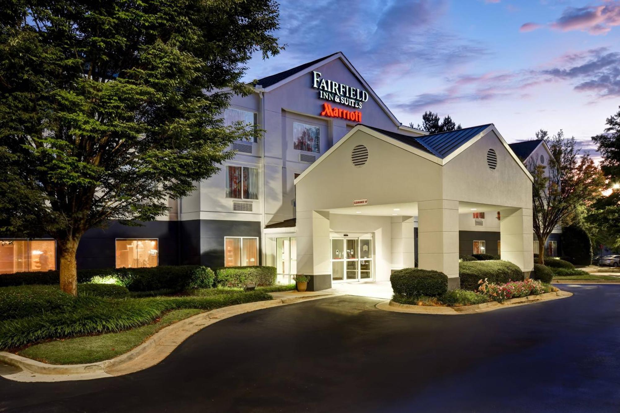 Fairfield Inn & Suites By Marriott Atlanta Кенесоу Екстериор снимка