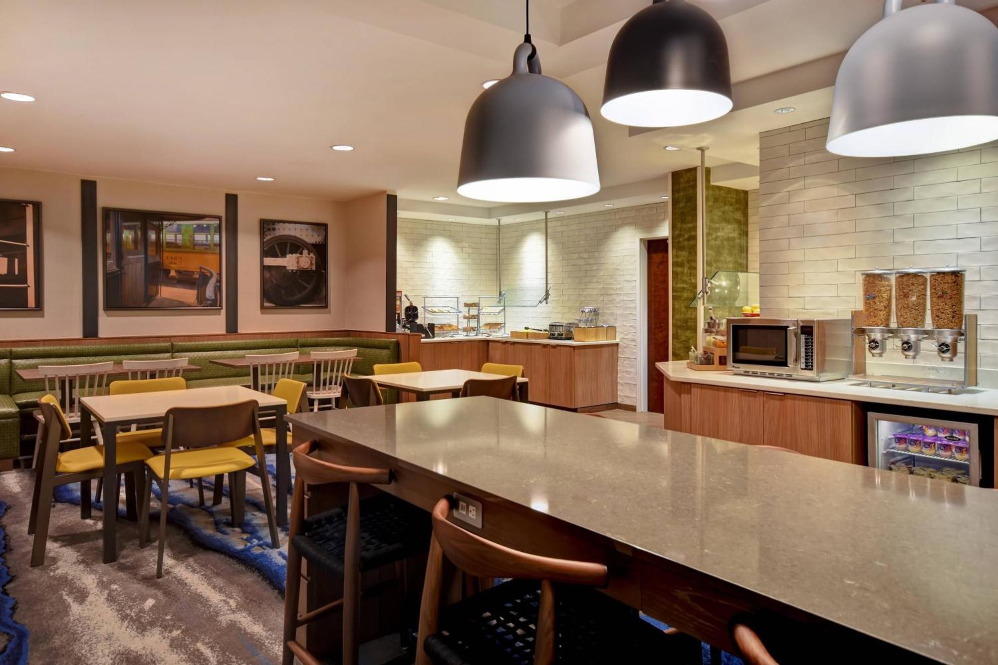 Fairfield Inn & Suites By Marriott Atlanta Кенесоу Екстериор снимка